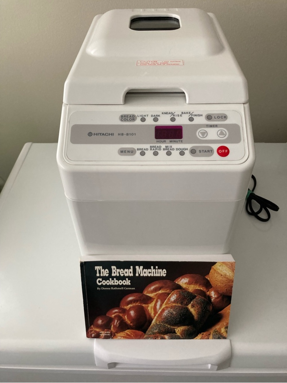 Hitachi HB-B101 Bread Machine Automatic Home Bakery All Original Great Pre-owned